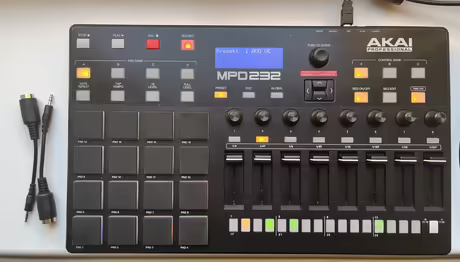 Akai MPD 232 Midi kontroler
