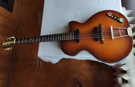  1958 H&ouml;fner Club 50 Model 127 - John Lennon, Beatles