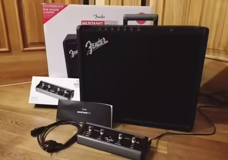 Sleva!!! Kombo Fender Mustang GT 100