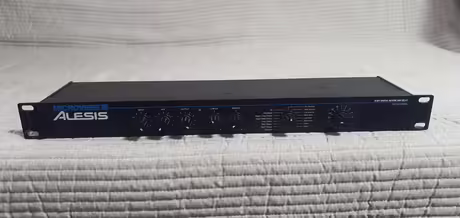Prod&aacute;m ALESIS MICROVERB III
