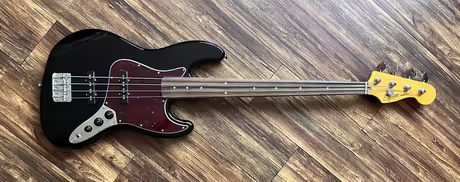 Squier Classic Vibe &lsquo;60s Jazz Bass Fretless &ndash; TOP stav