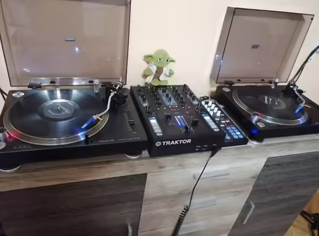 Pioneer & Native Instruments